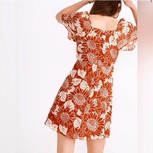 Madewell | Silk Tie-Front Mini Dress in
Sunflower Season